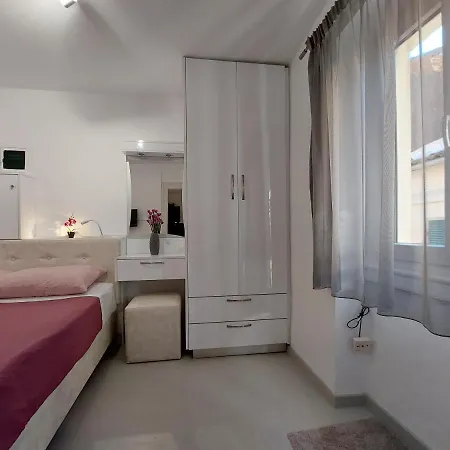 Akis Luxury Flat Apartment